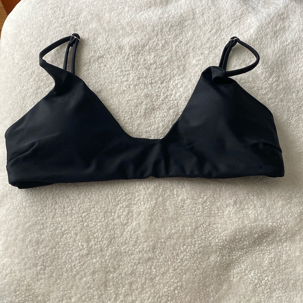 Black bikini top (size medium but fits like small)